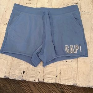 Women’s gap shorts